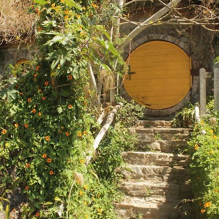 The Hobbit La Comarca Hotel Nueva San Salvador Kültér fotó