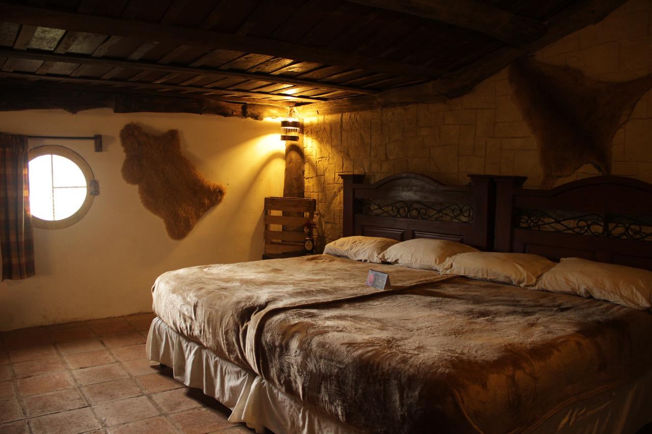 The Hobbit La Comarca Hotel Nueva San Salvador Kültér fotó