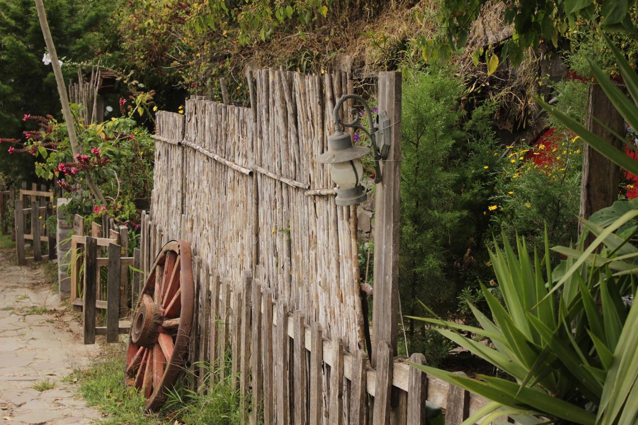 The Hobbit La Comarca Hotel Nueva San Salvador Kültér fotó
